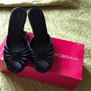 BCBG Girls wedges